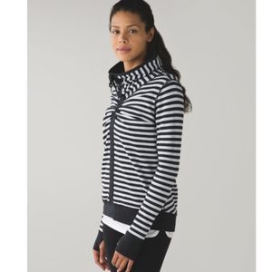 Lululemon In A Cinch Long Sleeve Heathered Reversible mock neck sweatshirt